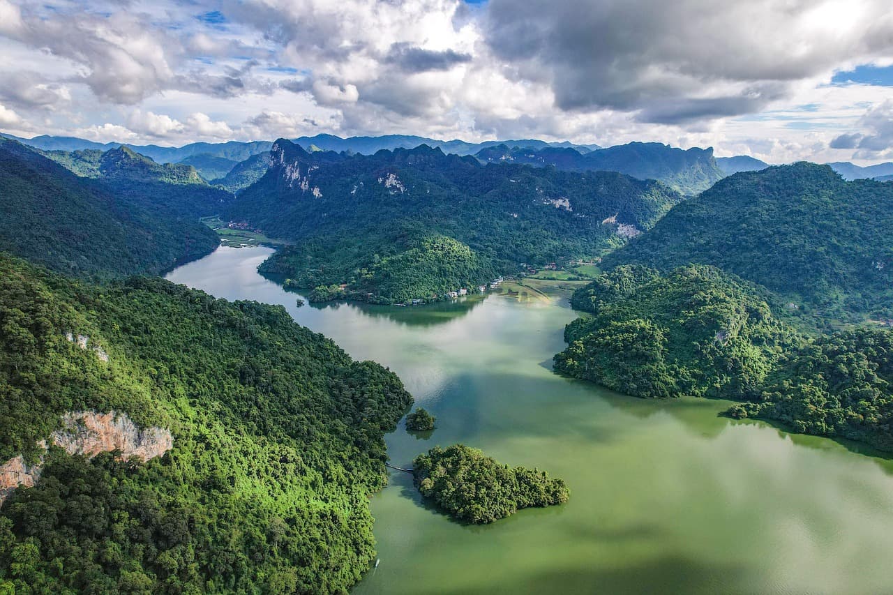 Bruiloftvideograaf met Drone Specialist